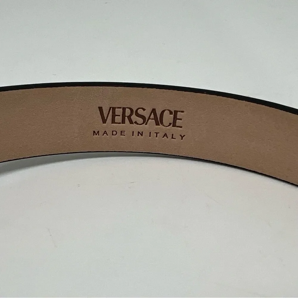 $575 Versace Medusa Belt Leather Gold Buckle Belt Women 65 cm /26 Inches Size S